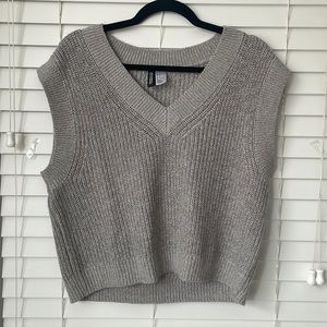 H&M Grey knit sweater vest